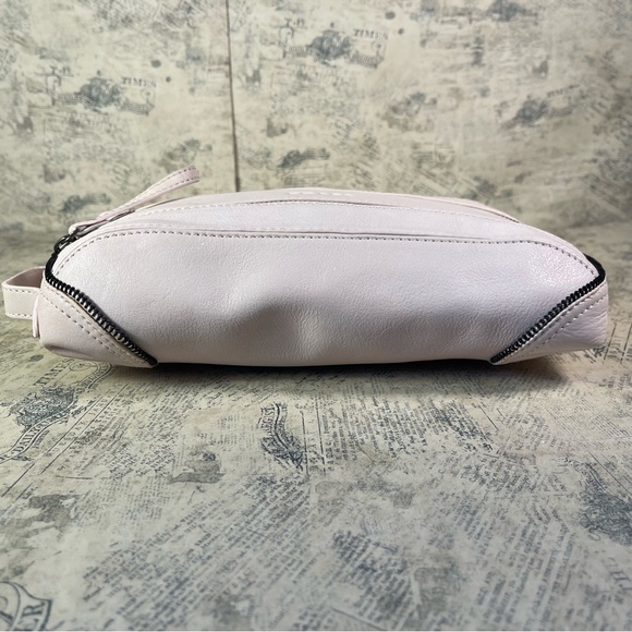 ERA81 San Francisco Toiletry/Makeup bag double zipper light pink leather - Picture 6 of 10